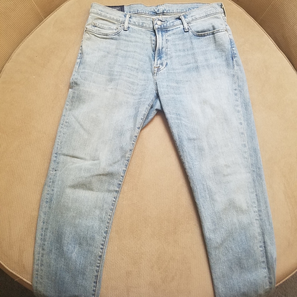 Abercrombie & Fitch Rustin Athletic Slim Light Wash Jeans